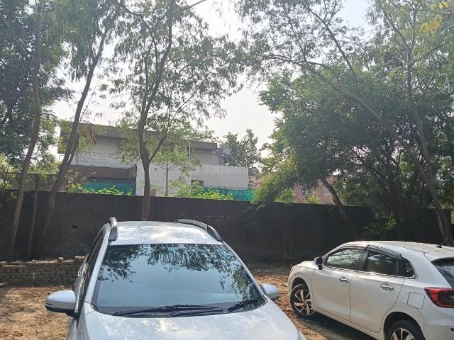 Residential Plot in Sainik Farm for resale New Delhi. The reference number is 20215795