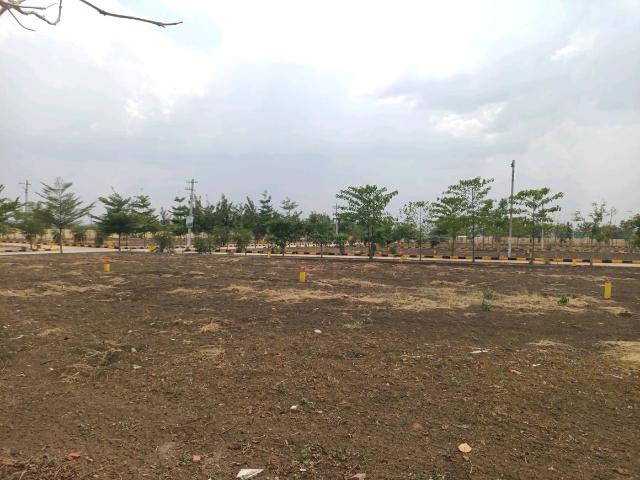 Residential Plot in Sangareddy Town for resale Sangareddy. The reference number is 20310572
