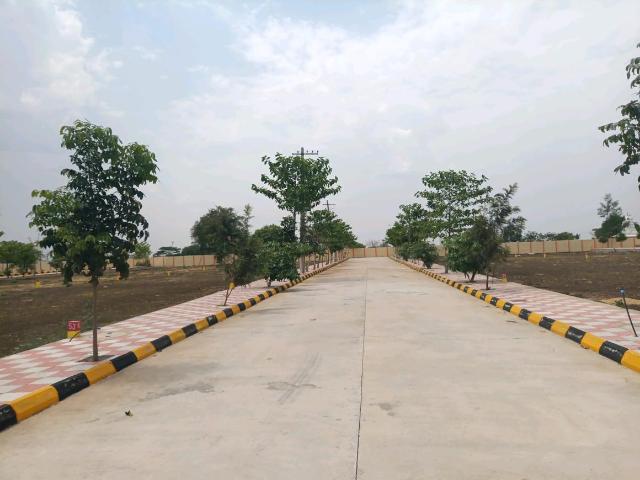 Residential Plot in Sangareddy Town for resale Sangareddy. The reference number is 20310579