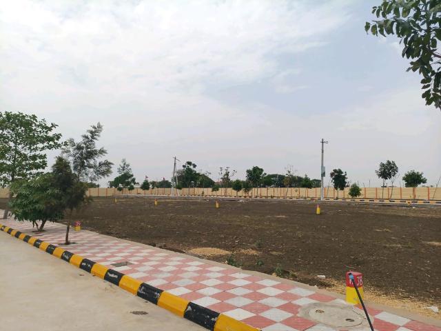 Residential Plot in Sangareddy Town for resale Sangareddy. The reference number is 20310583