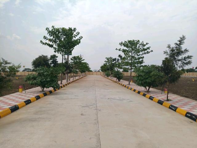 Residential Plot in Sangareddy Town for resale Sangareddy. The reference number is 20310595
