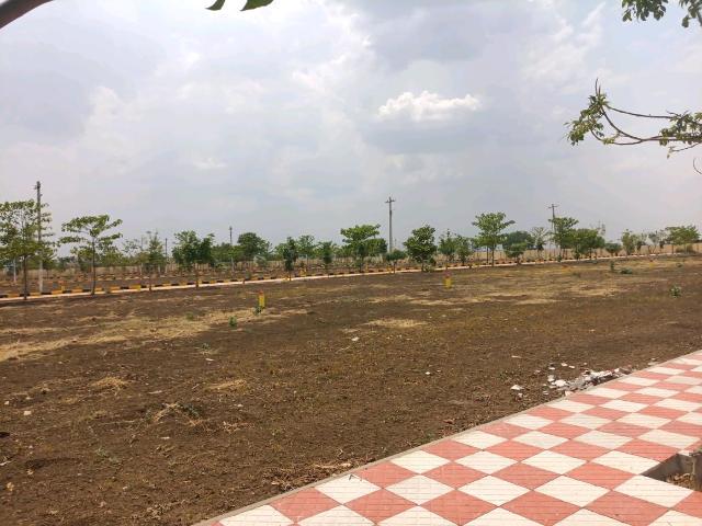 Residential Plot in Sangareddy Town for resale Sangareddy. The reference number is 20311560