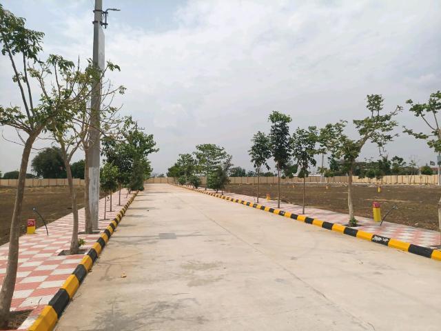 Residential Plot in Sangareddy Town for resale Sangareddy. The reference number is 20311563