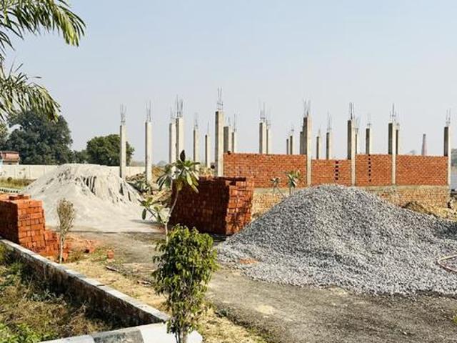 Residential Plot in Sarojini Nagar for resale Lucknow. The reference number is 19110550