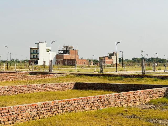 Residential Plot in Sarojini Nagar for resale Lucknow. The reference number is 19835267