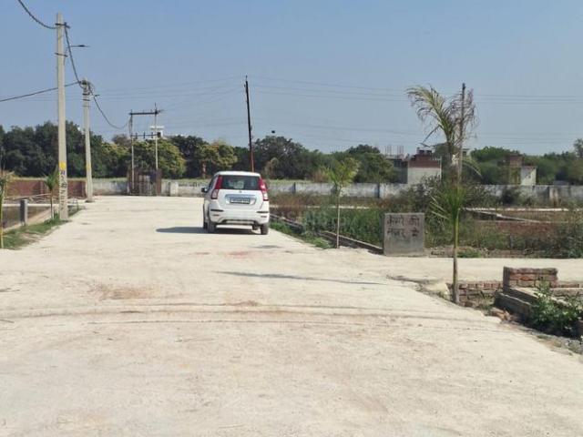 Residential Plot in Sarojini Nagar for resale Lucknow. The reference number is 19949373