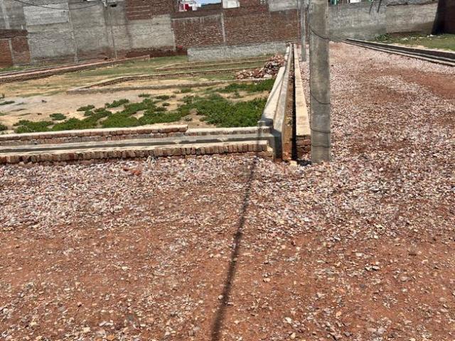 Residential Plot in Sarai Azamabad for resale Mathura. The reference number is 19970451