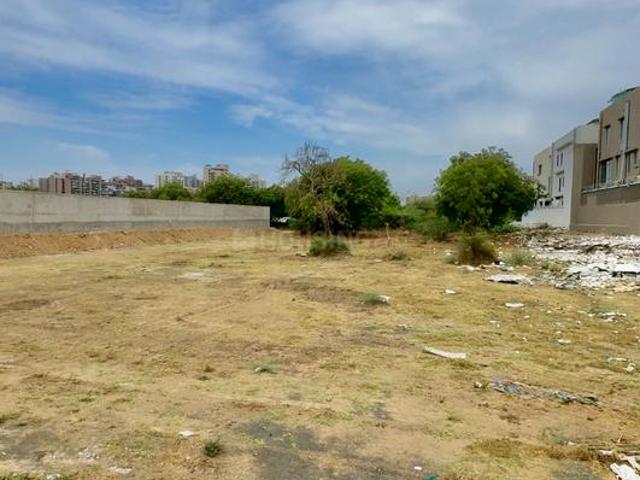 Residential Plot in Science City for resale Ahmedabad. The reference number is 20028861