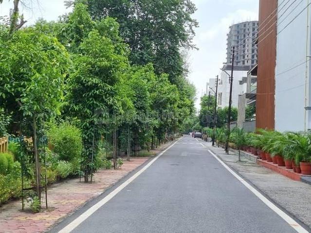 Residential Plot in Sector 46 for resale Noida. The reference number is 19972276