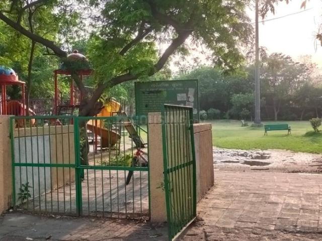 Residential Plot in Sector 46 for resale Noida. The reference number is 20169443