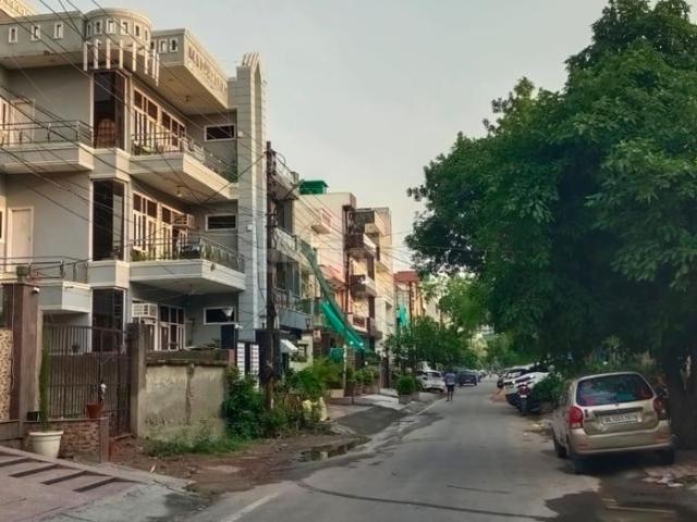 Residential Plot in Sector 46 for resale Noida. The reference number is 20957759
