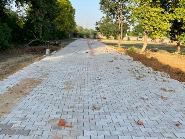 Residential Plot in Sector 4 for resale Sohna. The reference number is 19856529
