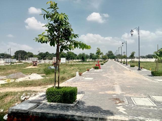 Residential Plot in Sector 4 for resale Sohna. The reference number is 19976343
