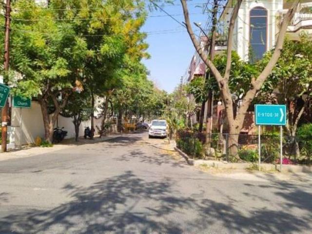 Residential Plot in Sector 51 for resale Noida. The reference number is 20488736