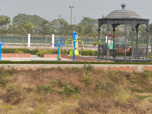 Residential Plot in Sector 5 for resale Sohna. The reference number is 20311804