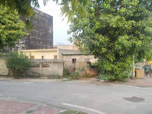 Residential Plot in Sector 71 for resale Noida. The reference number is 20630296