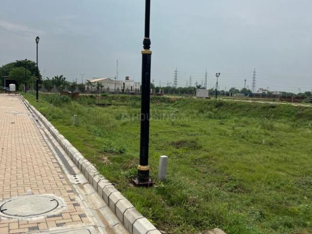 Residential Plot in Sector 71 for resale Golf Course Extension Road. The reference number is 17817665