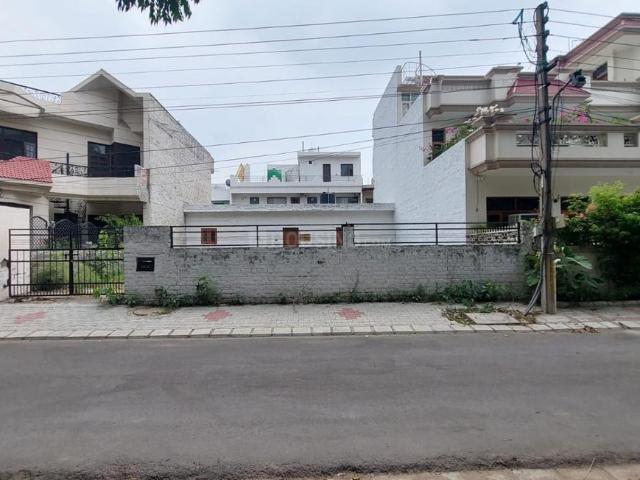 Residential Plot in Sector 71 for resale Sahibzada Ajit Singh Nagar. The reference number is 16638215
