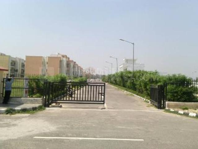 Residential Plot in Sector 75 for resale Faridabad. The reference number is 17669008