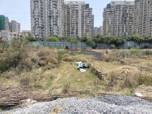 Residential Plot in Sector 76 for resale Noida. The reference number is 19424117