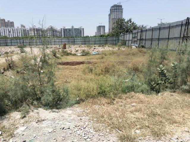 Residential Plot in Sector 76 for resale Noida. The reference number is 19424661