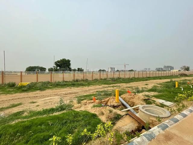 Residential Plot in Sector 93 for resale Gurgaon. The reference number is 19463543