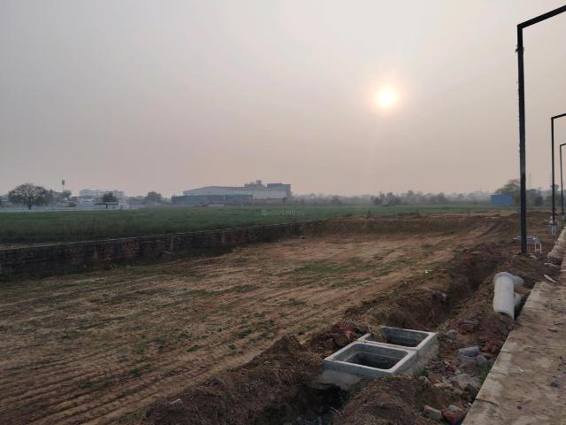 Residential Plot in Sector 93 for resale Gurgaon. The reference number is 19466584