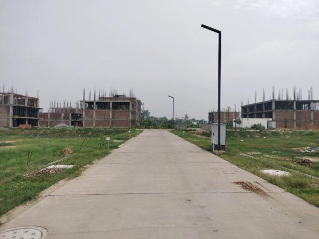 Residential Plot in Sector 98 for resale Faridabad. The reference number is 17239110