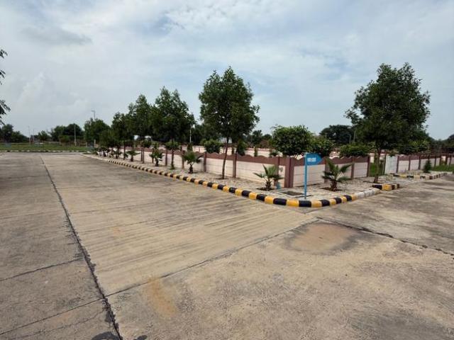 Residential Plot in Sector 99A for resale Gurgaon. The reference number is 20936577
