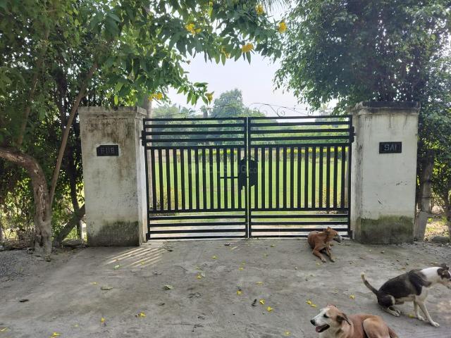 Residential Plot in Sector 104 for resale Noida. The reference number is 18815242