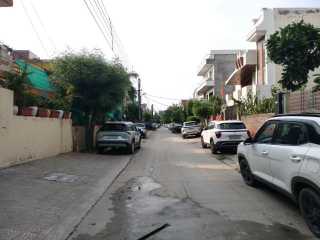 Residential Plot in Sector 11 for resale Faridabad. The reference number is 20605805