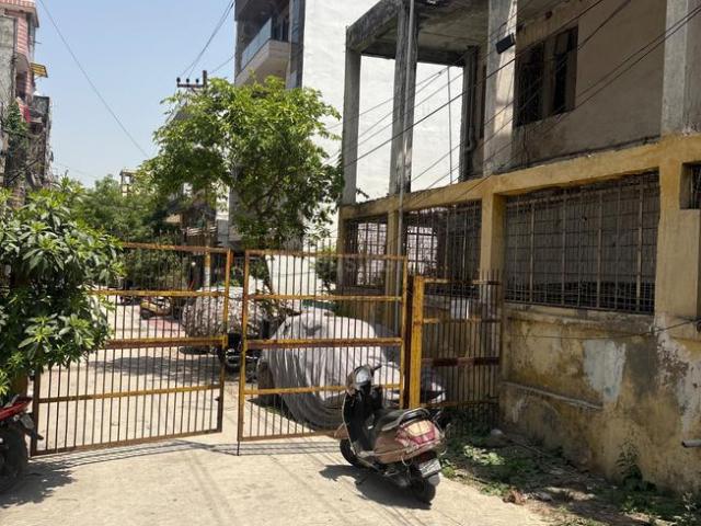 Residential Plot in Sector 12 for resale Noida. The reference number is 20067146