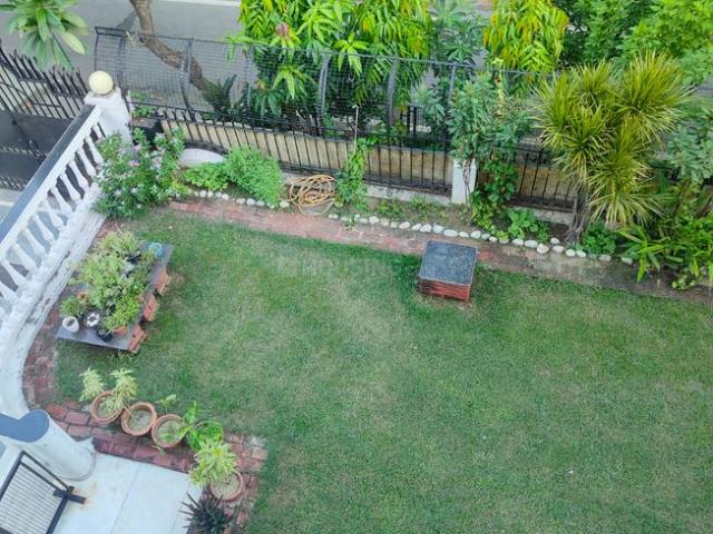 Residential Plot in Sector 131 for resale Noida. The reference number is 18760292