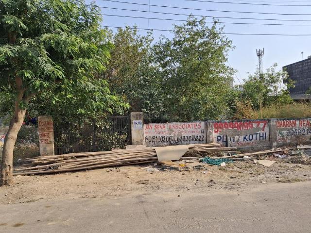 Residential Plot in Sector 133 for resale Noida. The reference number is 17087211