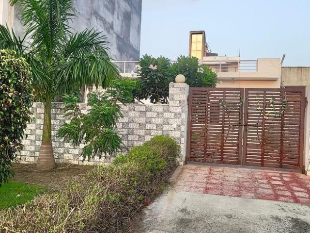 Residential Plot in Sector 133 for resale Noida. The reference number is 18527462