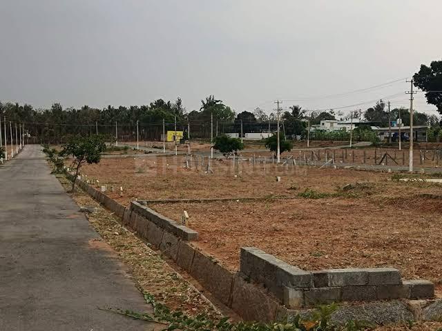 Residential Plot in Sector 138 for resale Noida. The reference number is 20382546