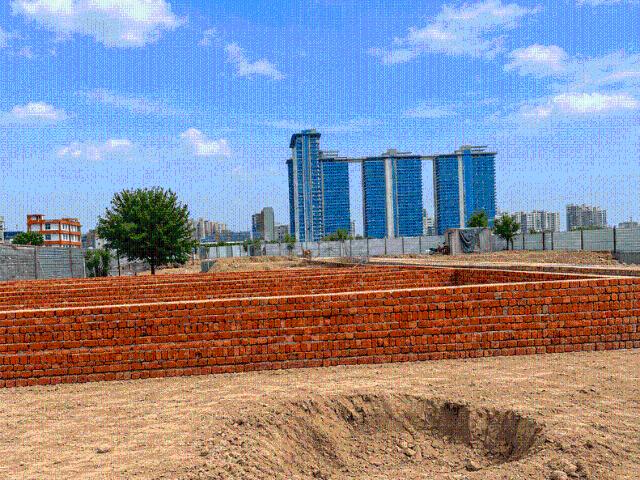 Residential Plot in Sector 138 for resale Noida. The reference number is 20562666