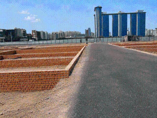 Residential Plot in Sector 138 for resale Noida. The reference number is 20574962