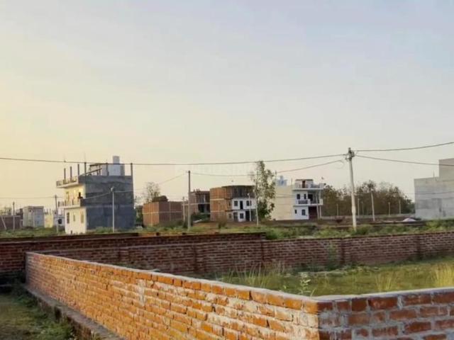 Residential Plot in Sector 142 for resale Noida. The reference number is 19974920