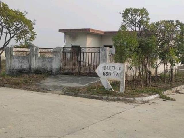Residential Plot in Sector 14 for resale Noida. The reference number is 18526596