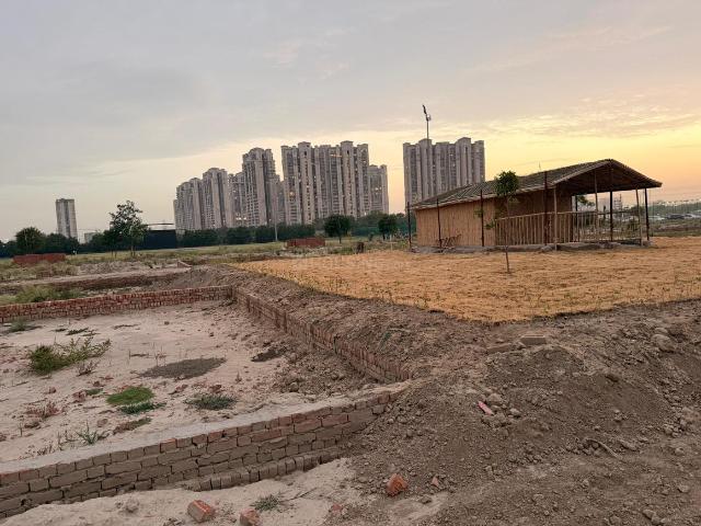 Residential Plot in Sector 150 for resale Noida. The reference number is 20628225