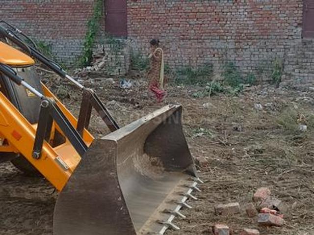 Residential Plot in Sector 26 Rohini for resale New Delhi. The reference number is 17541718