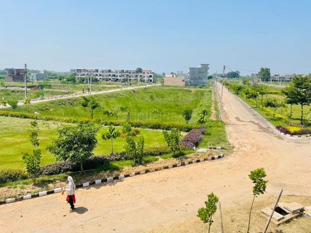 Residential Plot in Sector 2 for resale Panchkula. The reference number is 20911490