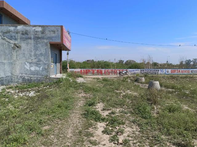 Residential Plot in Sector 30 Rohini for resale New Delhi. The reference number is 18290403