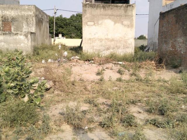 Residential Plot in Sector 30 Rohini for resale New Delhi. The reference number is 20329672