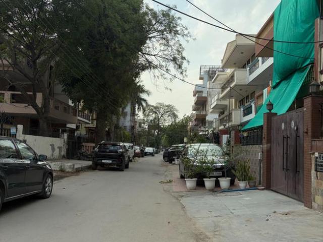 Residential Plot in Sector 31 for resale Gurgaon. The reference number is 19845244