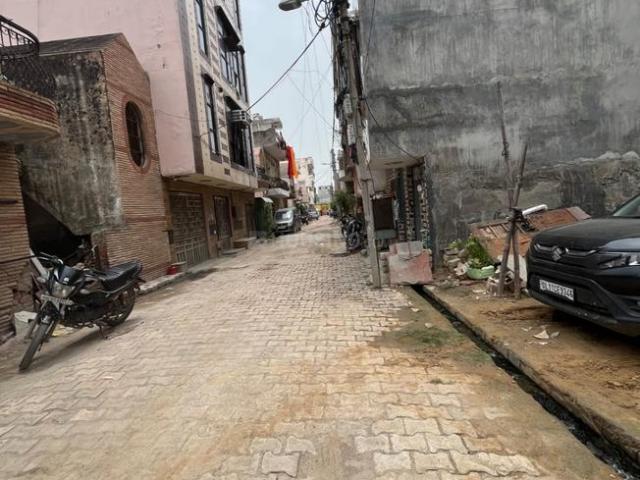 Residential Plot in Sector 39 Rohini for resale New Delhi. The reference number is 20650047
