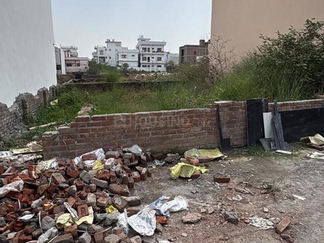 Residential Plot in Seema Dwar for resale Dehradun. The reference number is 20307445