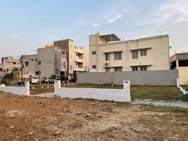 Residential Plot in Semmancheri for resale Chennai. The reference number is 20947013