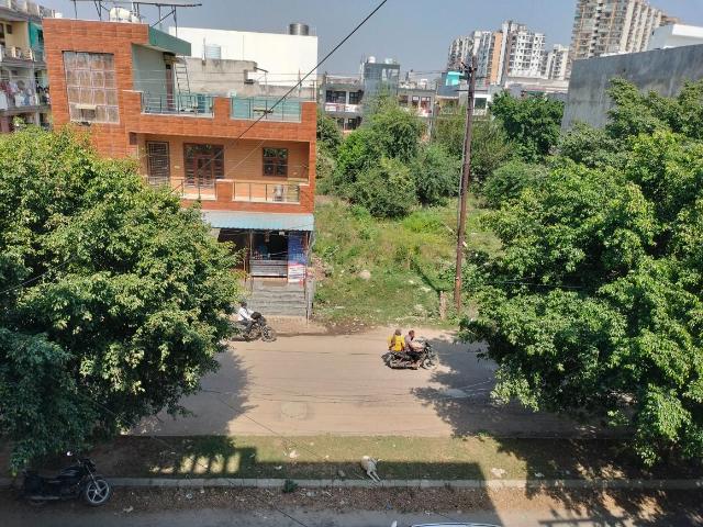 Residential Plot in Shastri Nagar for resale Ghaziabad. The reference number is 20736449